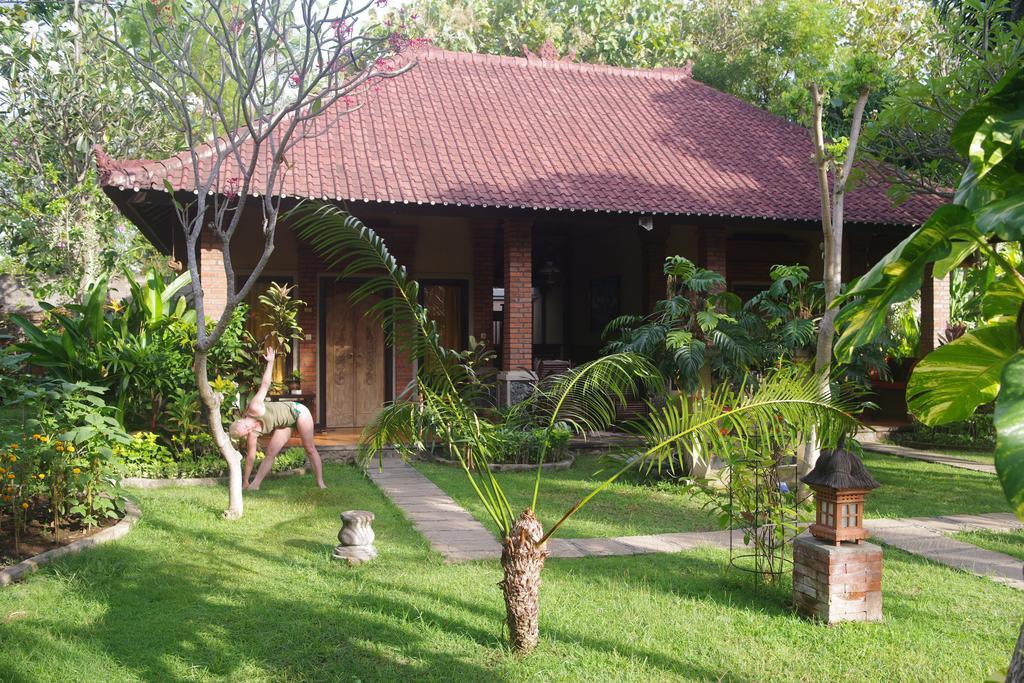 Hotel Tirta Sari Bungalow Pemuteran Exterior foto